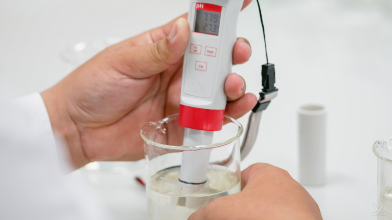 现场仪表可测量电导率、pH值、氧化还原电位和溶解氧等常见参数。